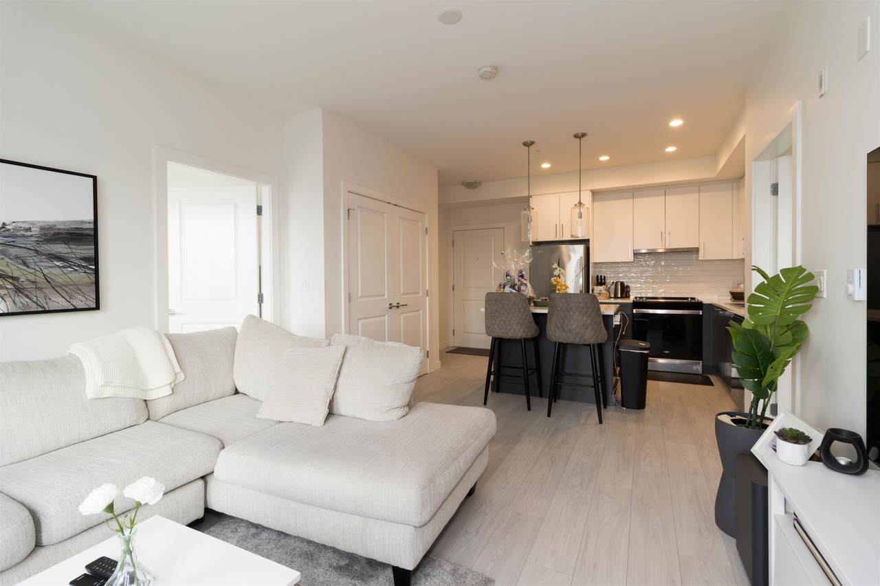 20834 80 Avenue - Photo 1