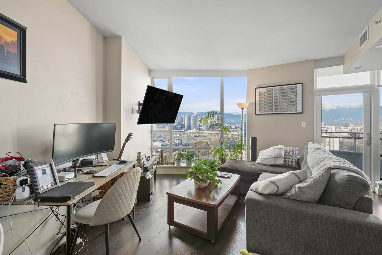 1618 Quebec Street - Photo 1