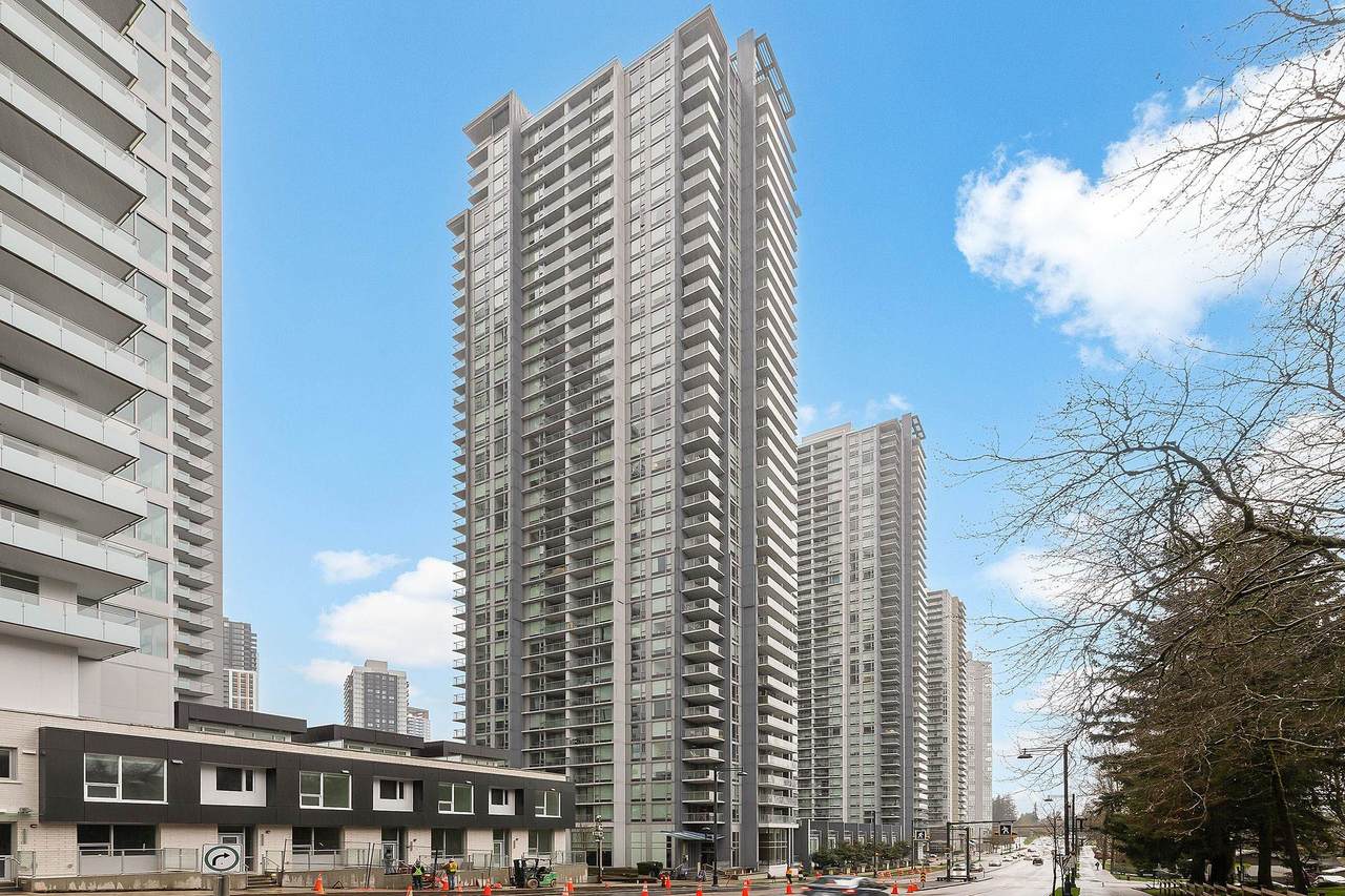 13750 100 Avenue - Photo 1