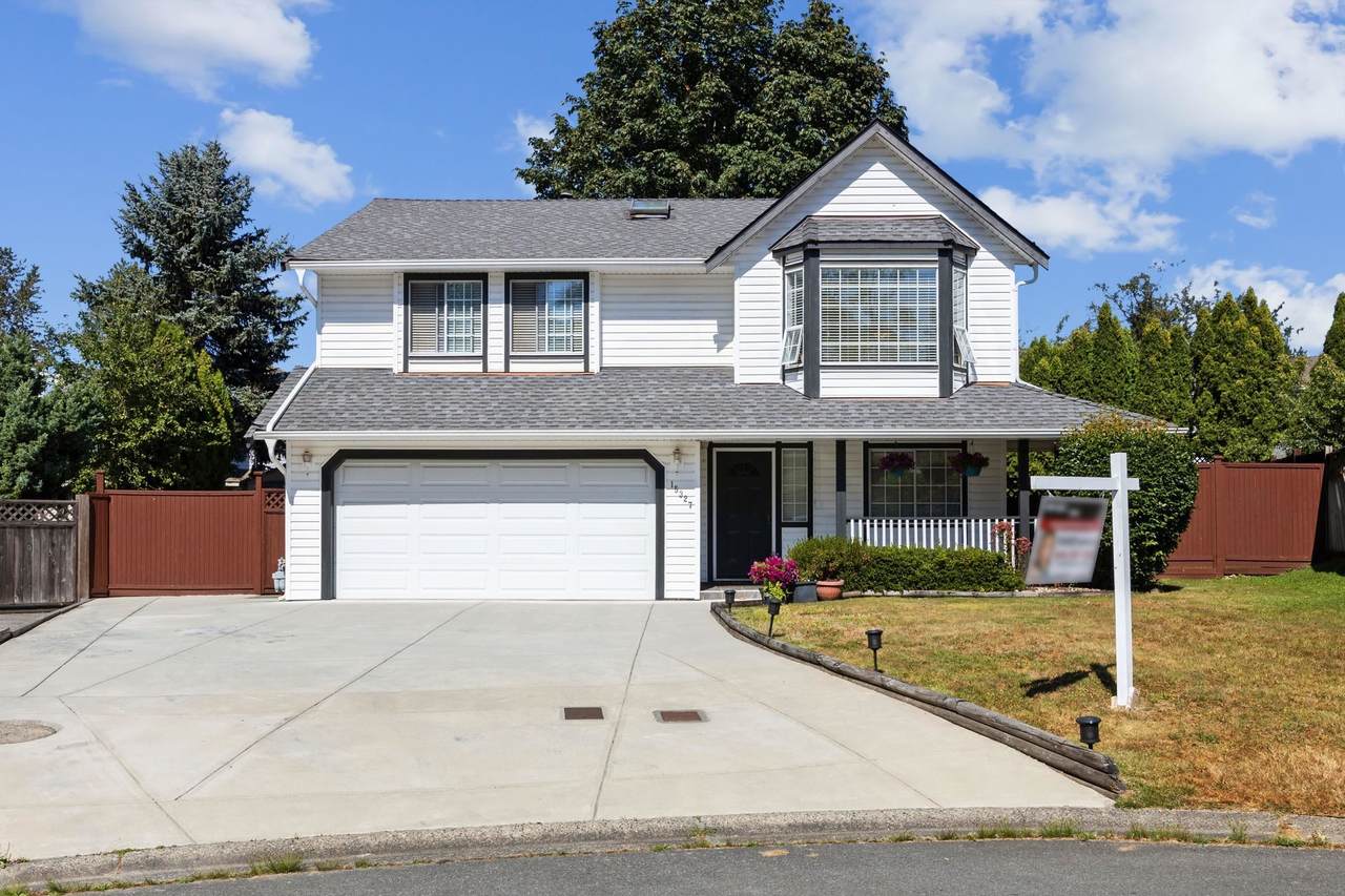 15327 111 Avenue - Photo 1