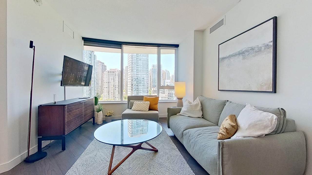 68 Smithe Street - Photo 1
