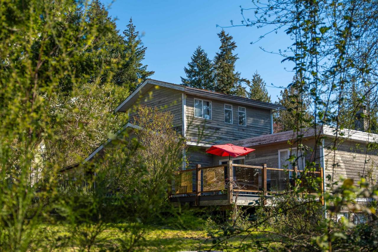 6279 Norwest Bay Road - Photo 1