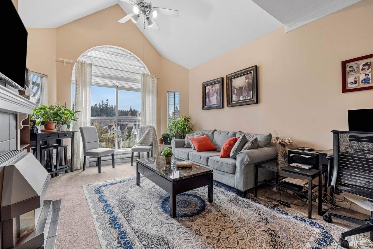 12464 191B Street - Photo 1