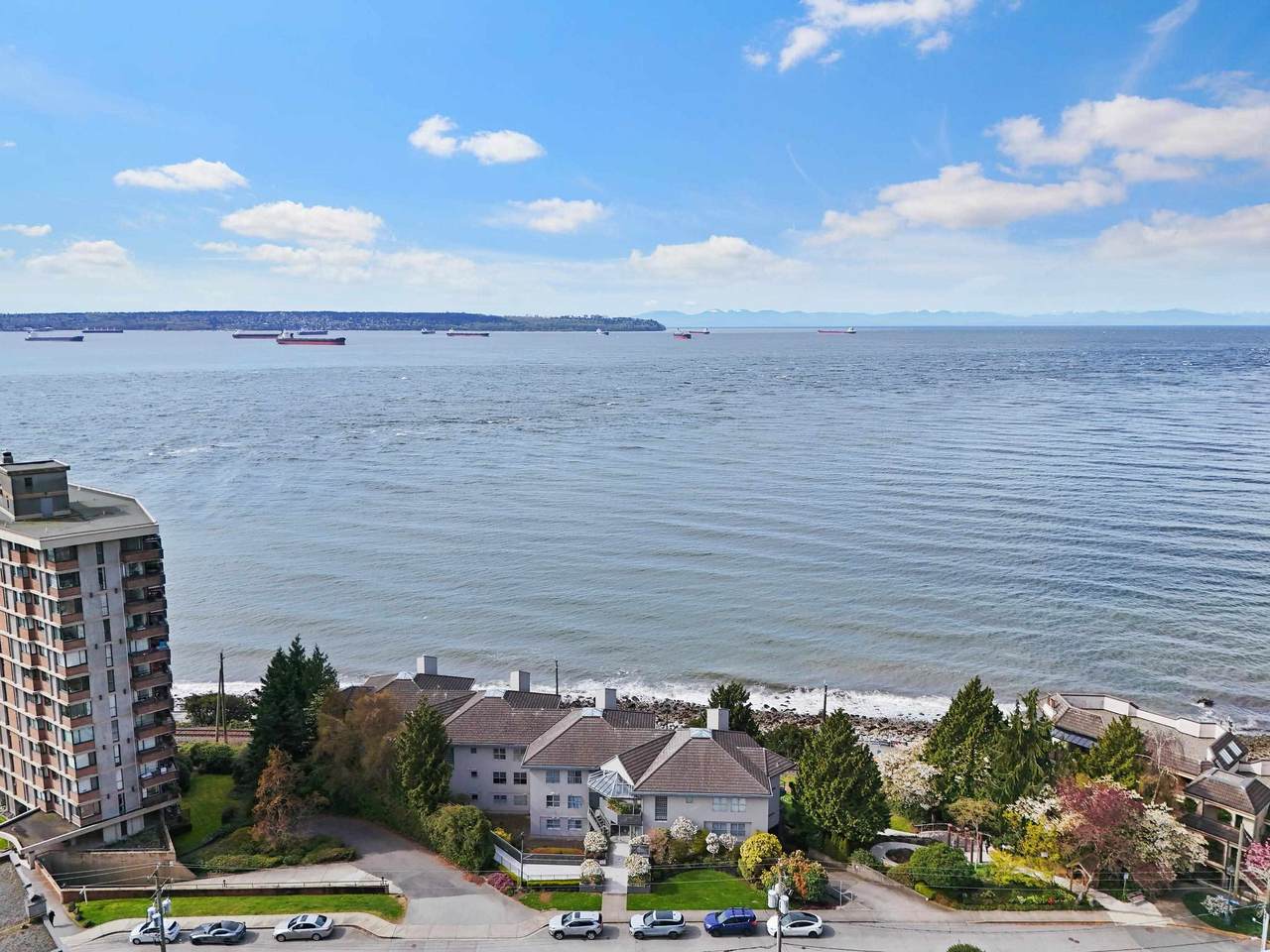 2190 Argyle Avenue - Photo 1