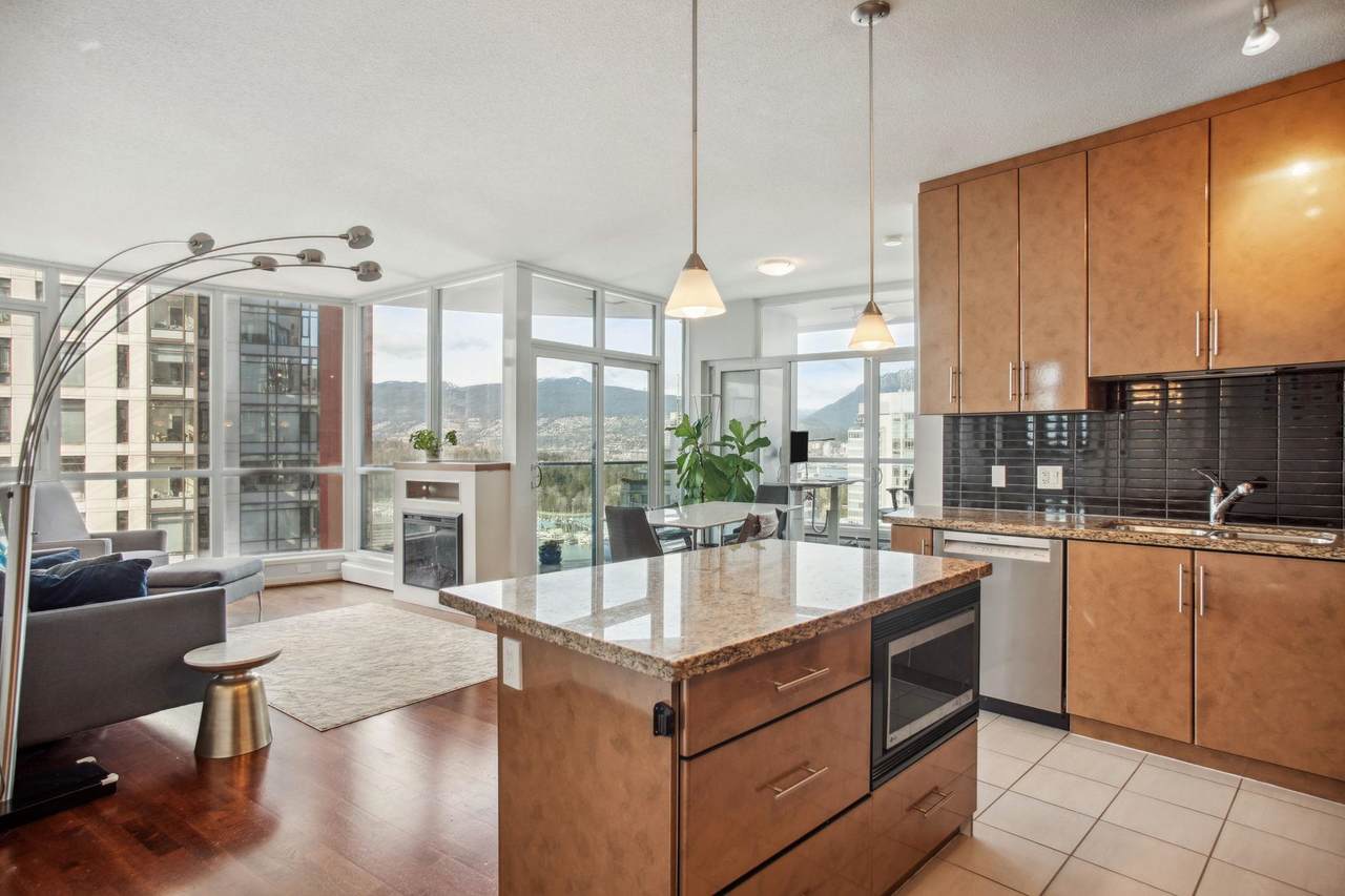 1189 Melville Street - Photo 1