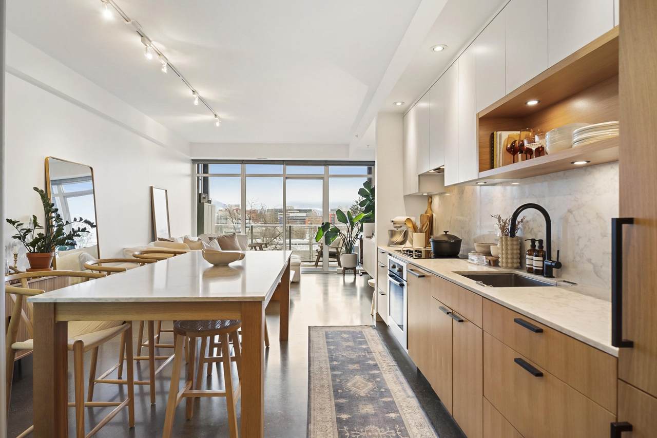 256 2nd Avenue - Photo 1