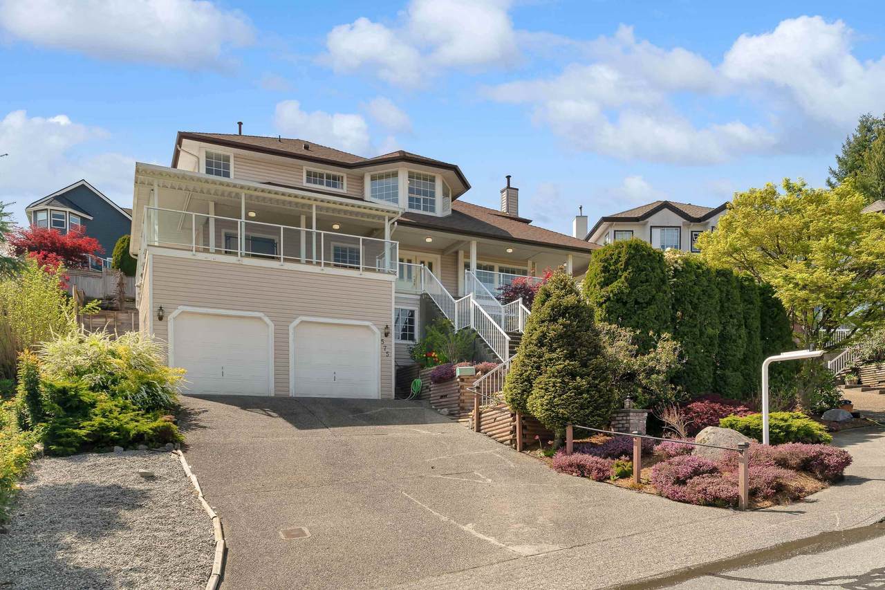 575 Clearwater Way - Photo 1