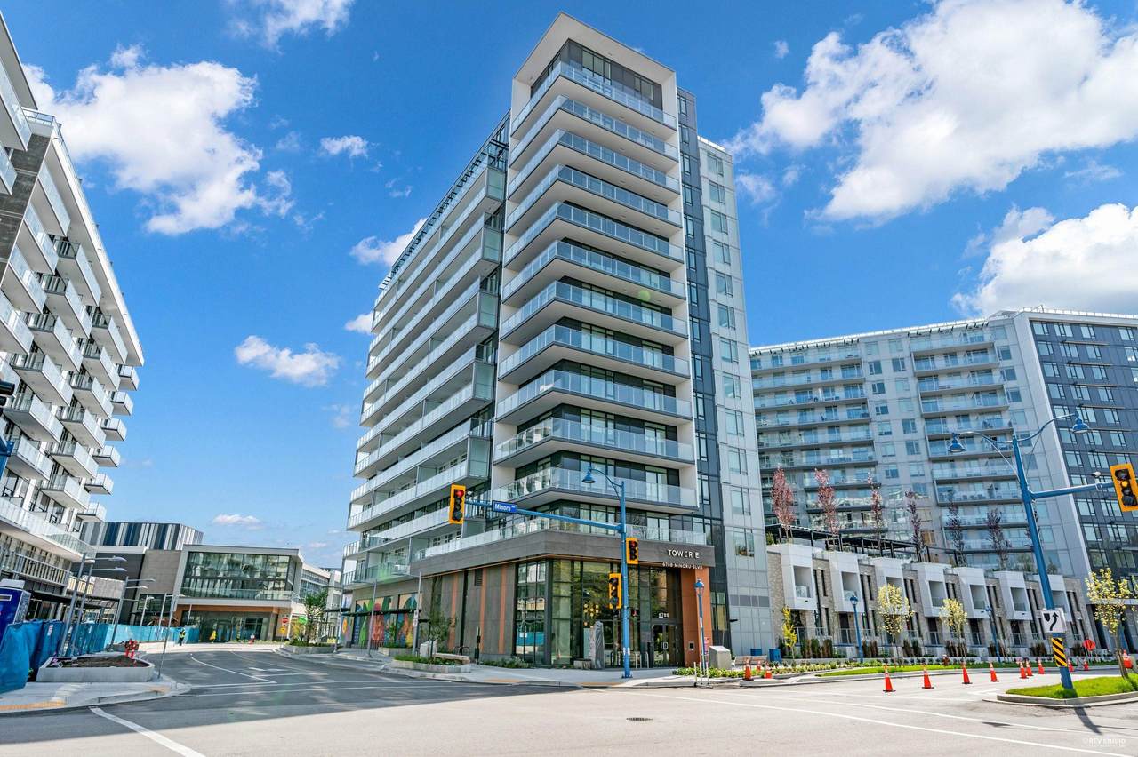 6788 Minoru Boulevard - Photo 1