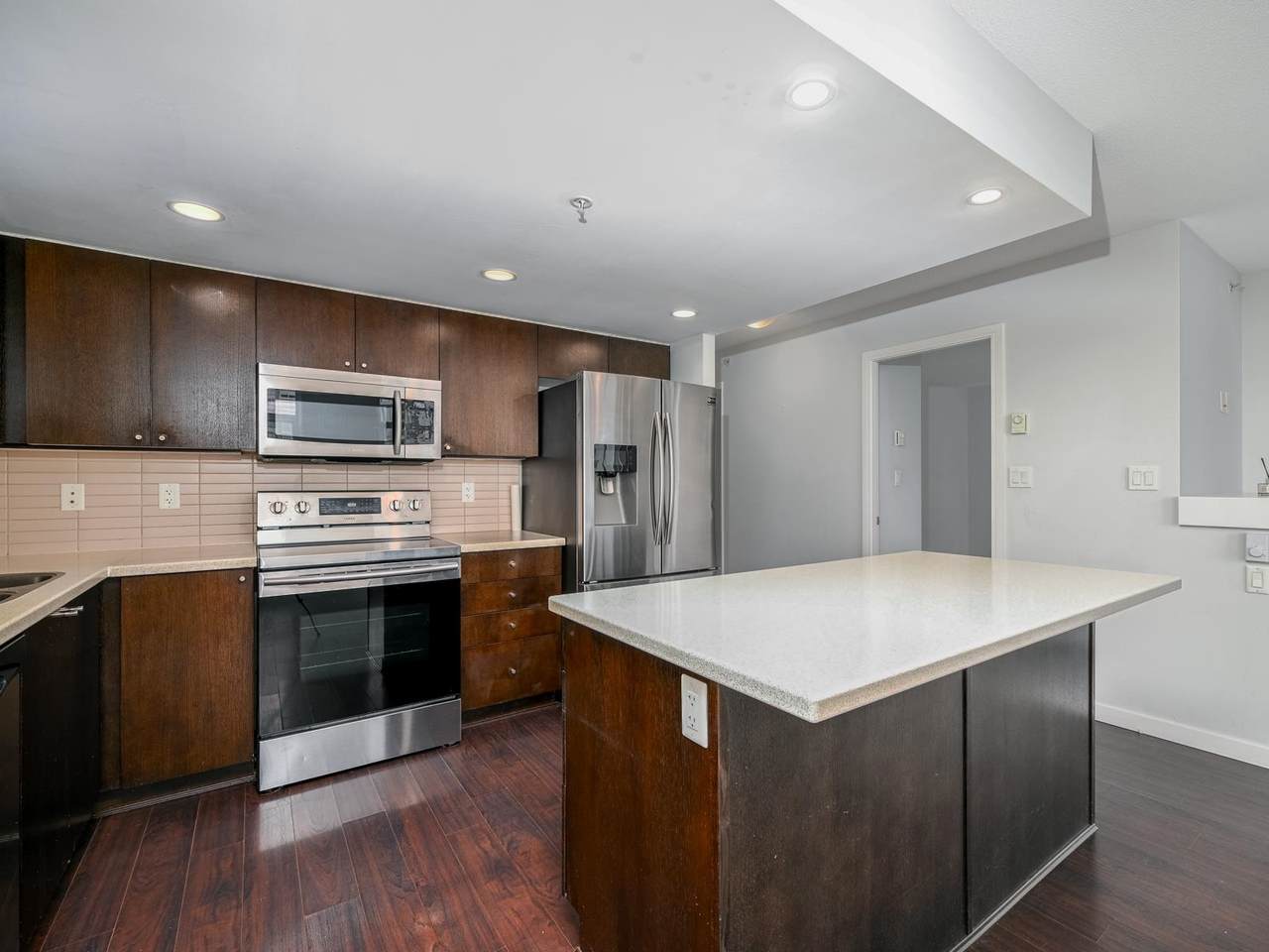 4400 Buchanan Street - Photo 1