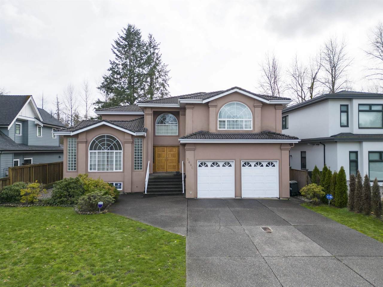 5680 Cedarwood Street - Photo 1