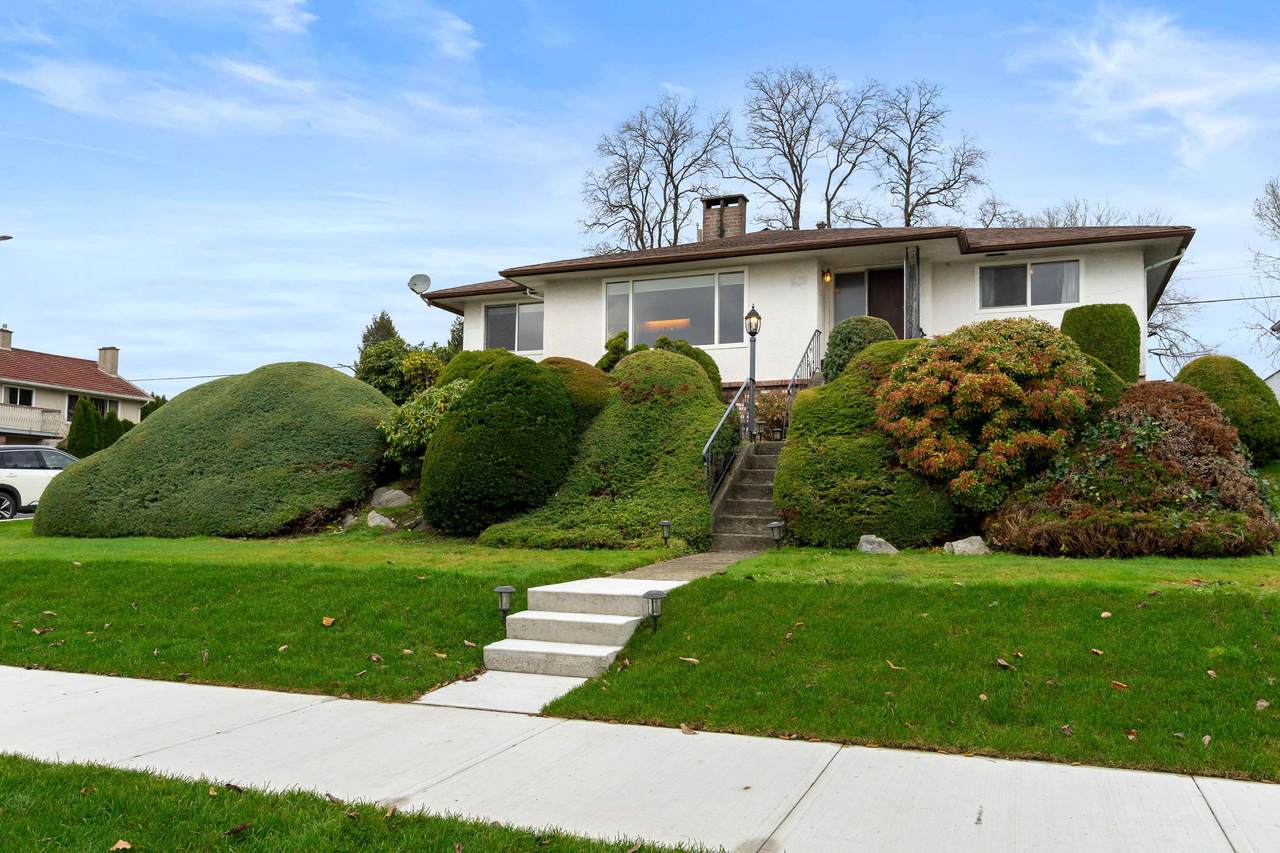 6825 Hycrest Drive - Photo 1