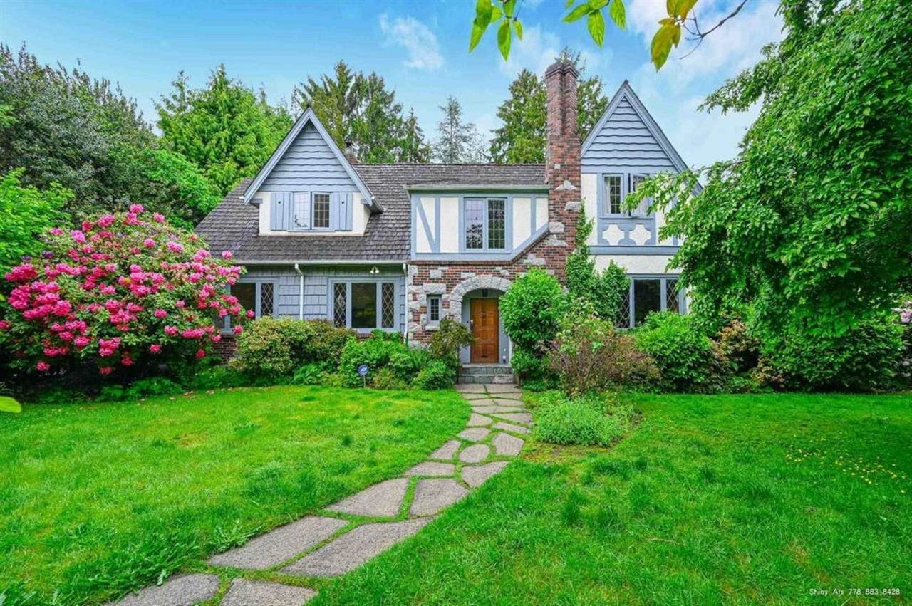 1383 32 Avenue - Photo 1