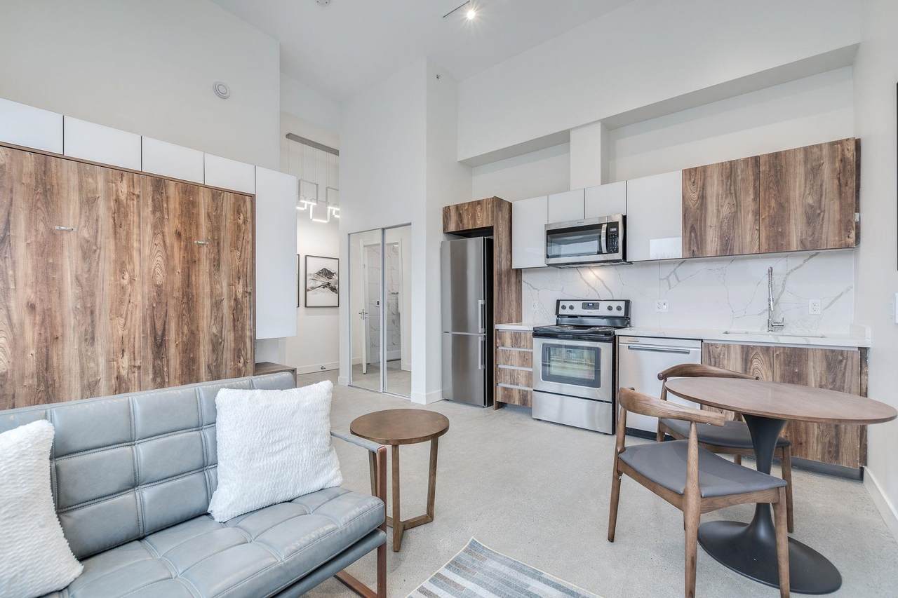 1170 Barclay Street - Photo 1