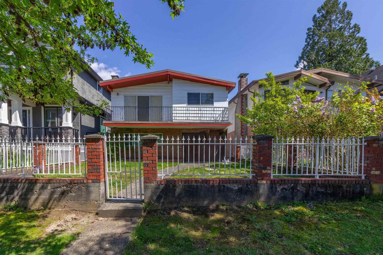 1260 Rossland Street - Photo 1