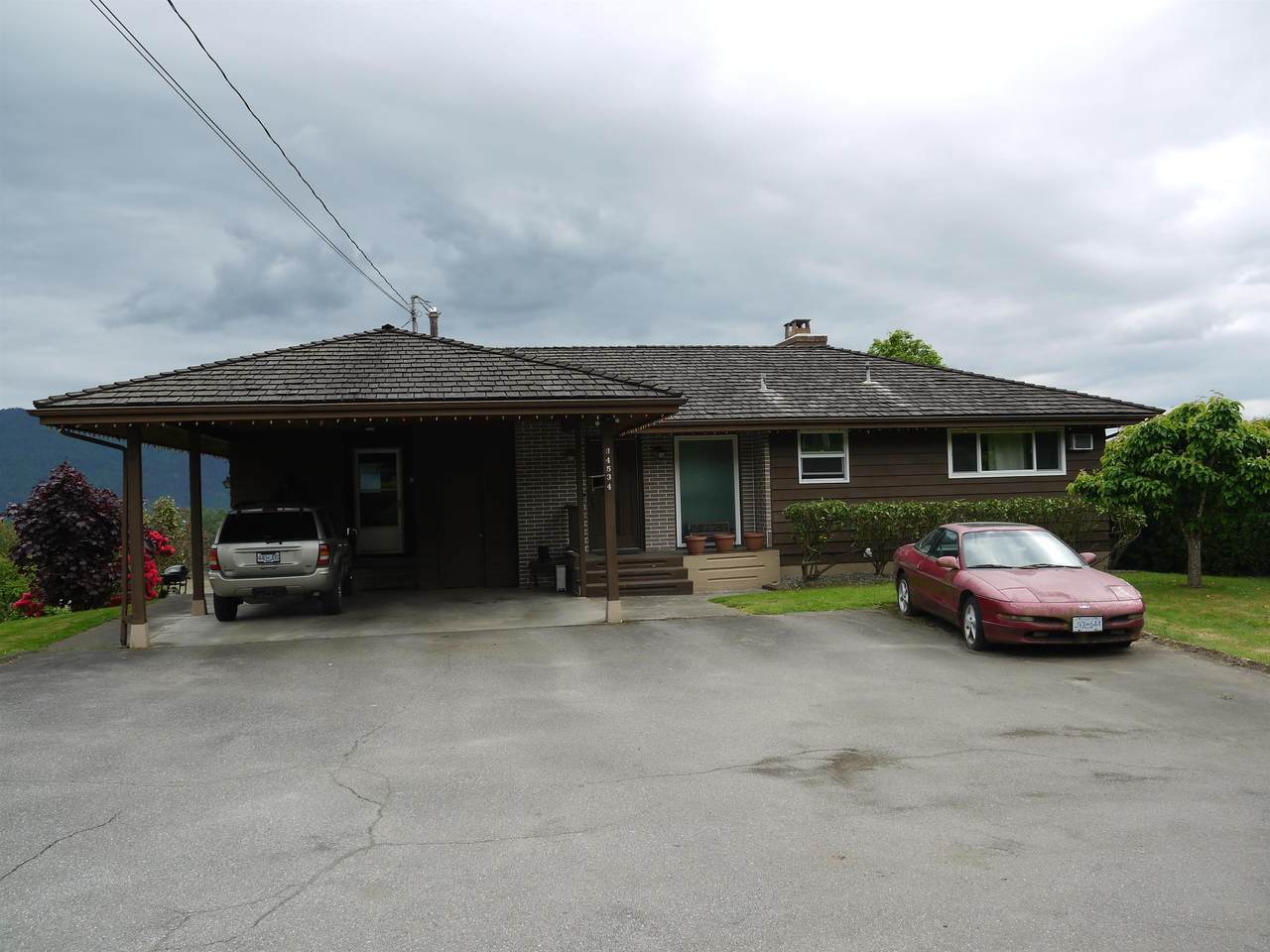 34534 Dann Avenue - Photo 1