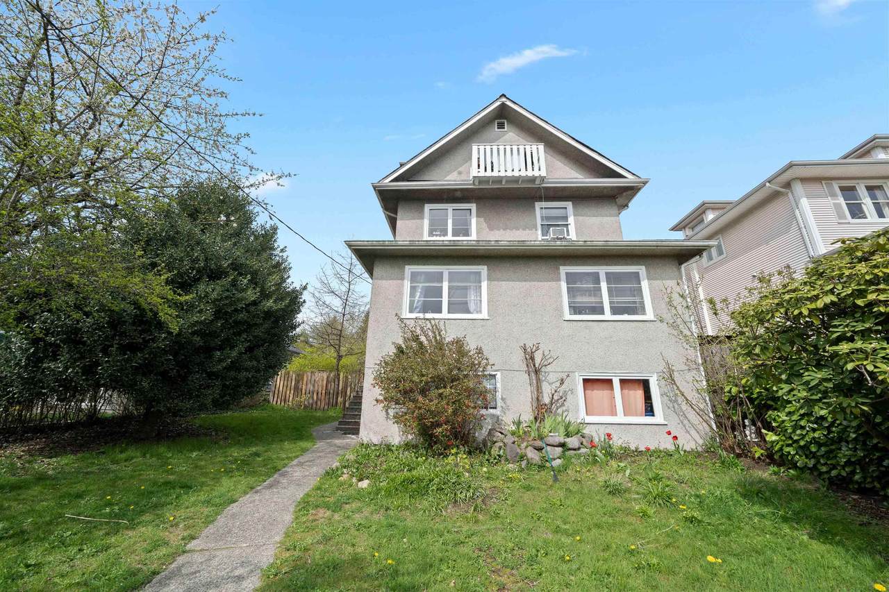 444 6th Street - Photo 1