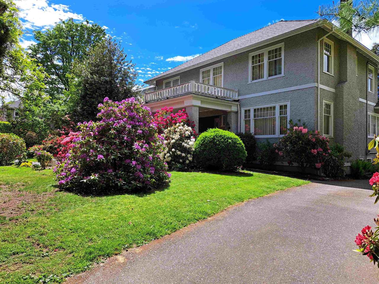 4825 Connaught Drive - Photo 1