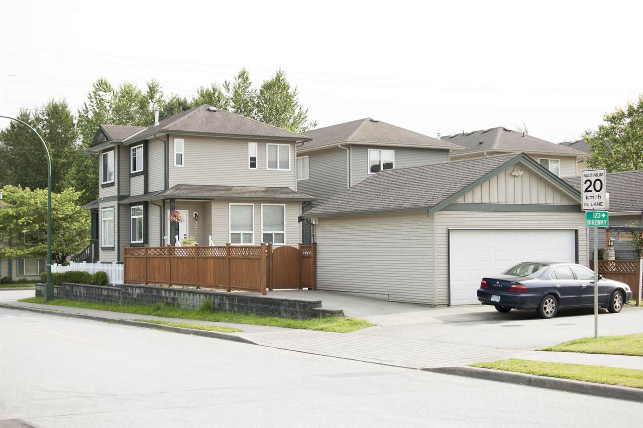 23697 Dewdney Trunk Road - Photo 1