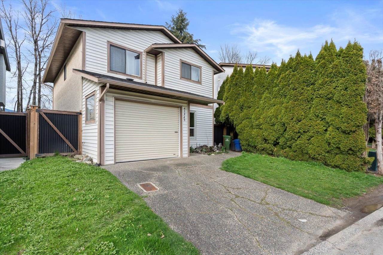 45349 Mcintosh Drive - Photo 1