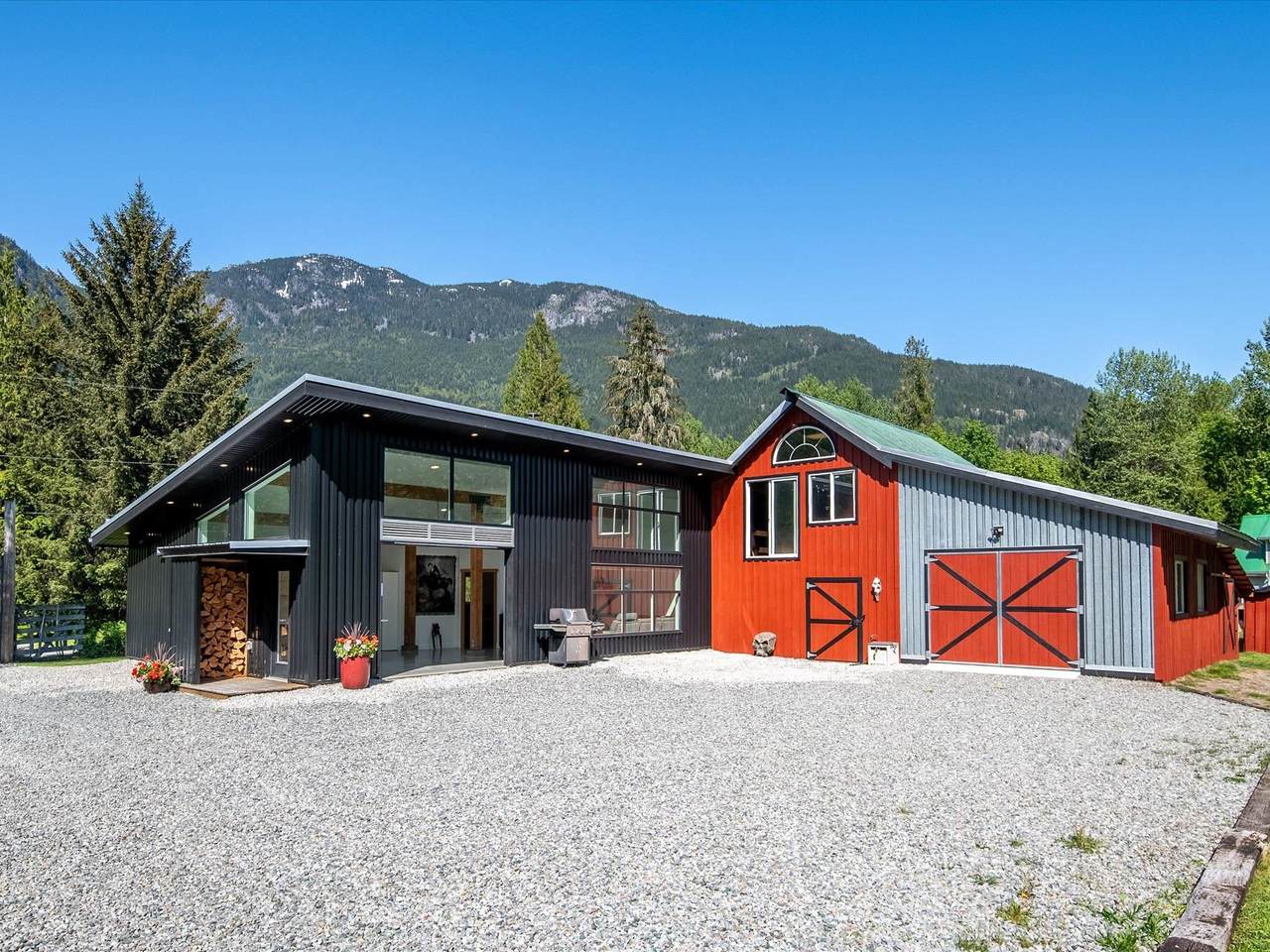 540 Doghaven Lane - Photo 1