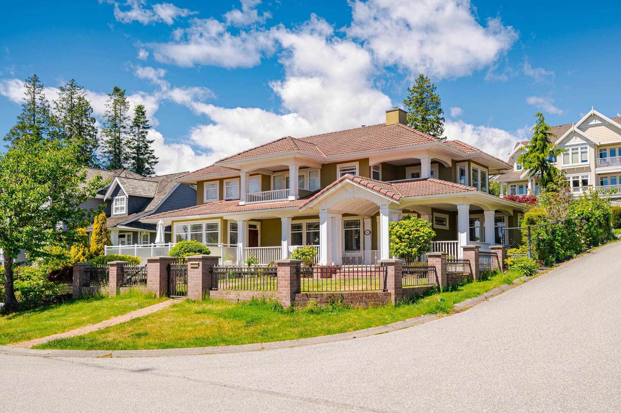 13477 13A Avenue - Photo 1
