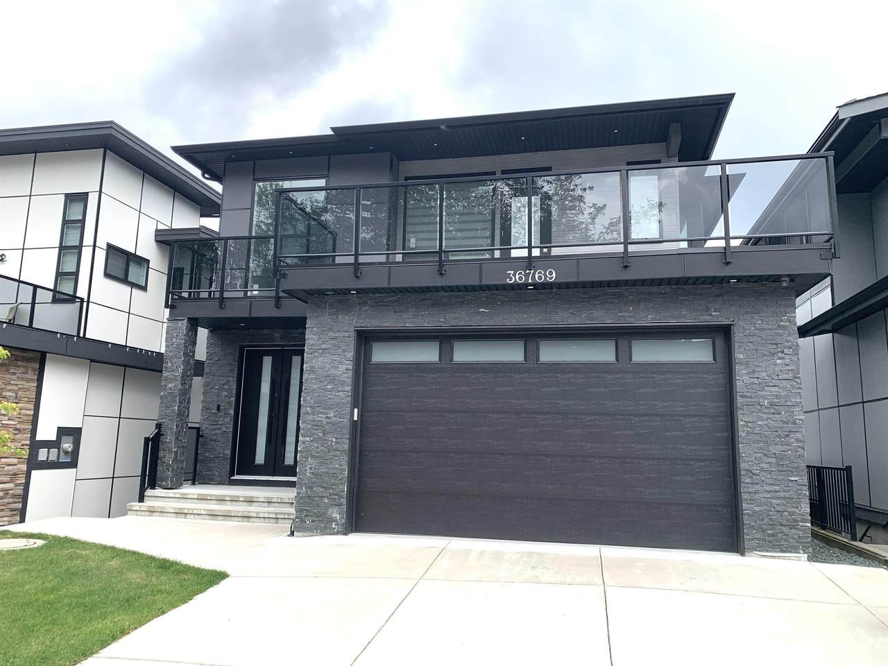 36769 Dianne Brook Avenue - Photo 1