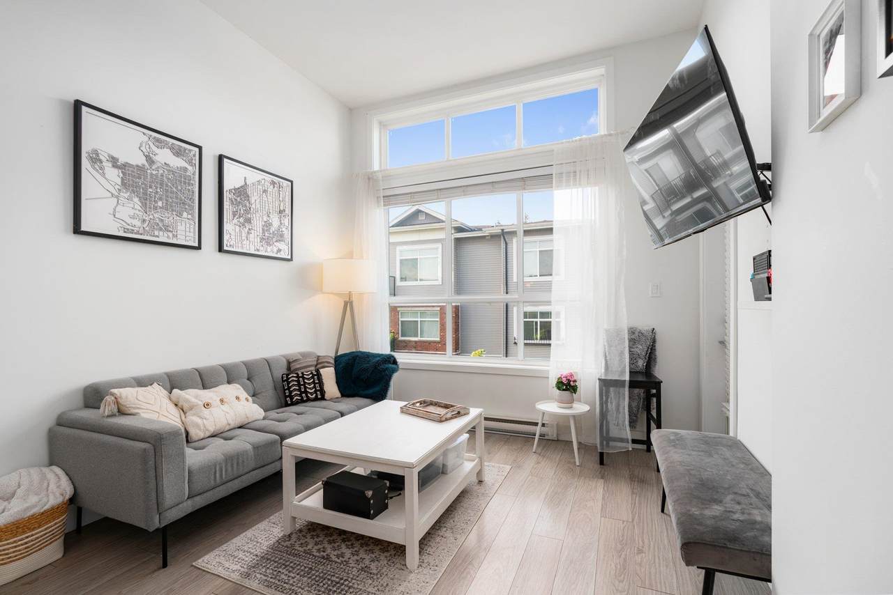 6468 195A Street - Photo 1