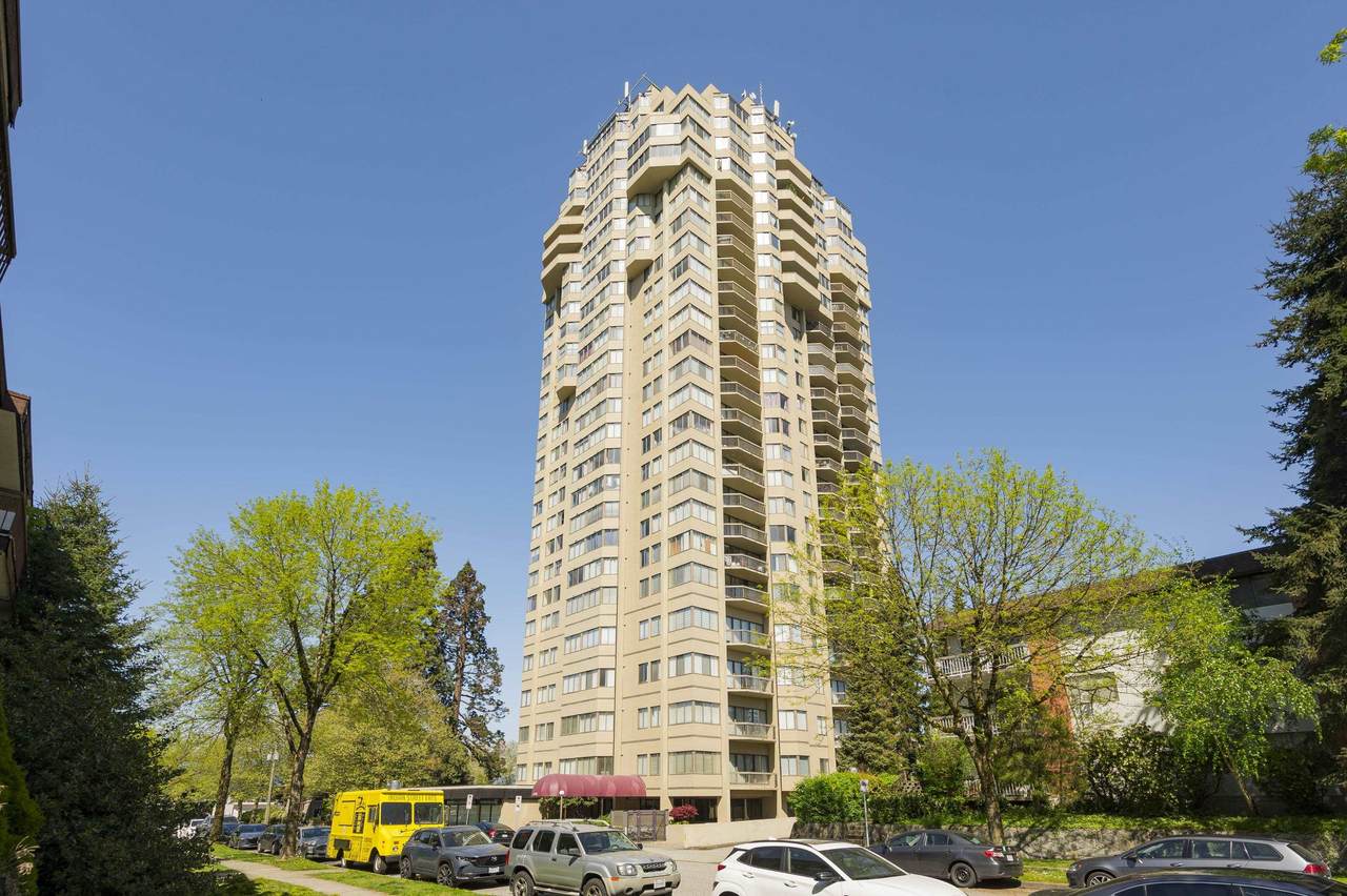 6540 Burlington Avenue - Photo 1