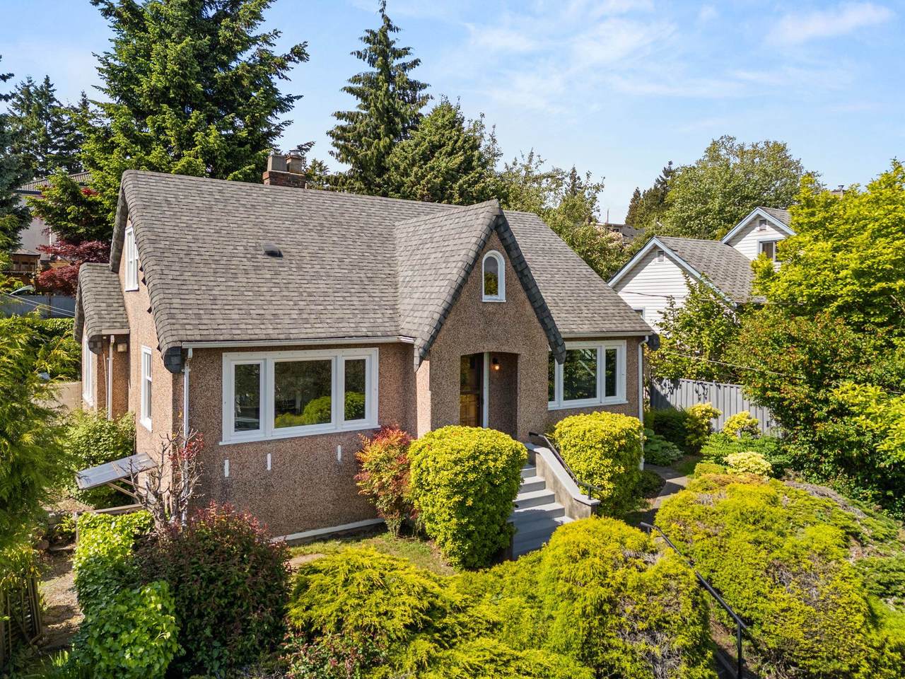 1509 Sixth Avenue - Photo 1