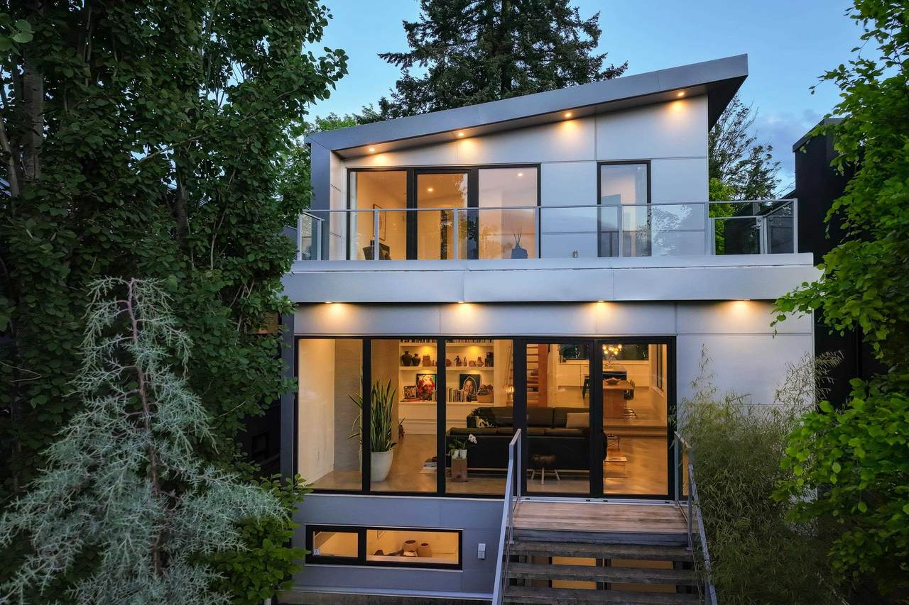 521 30th Avenue - Photo 1