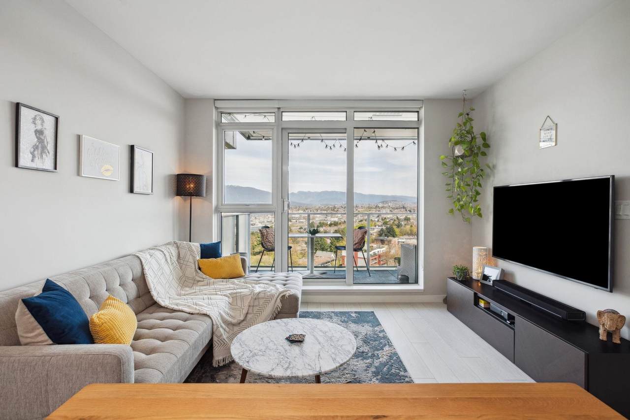 285 10th Avenue - Photo 1