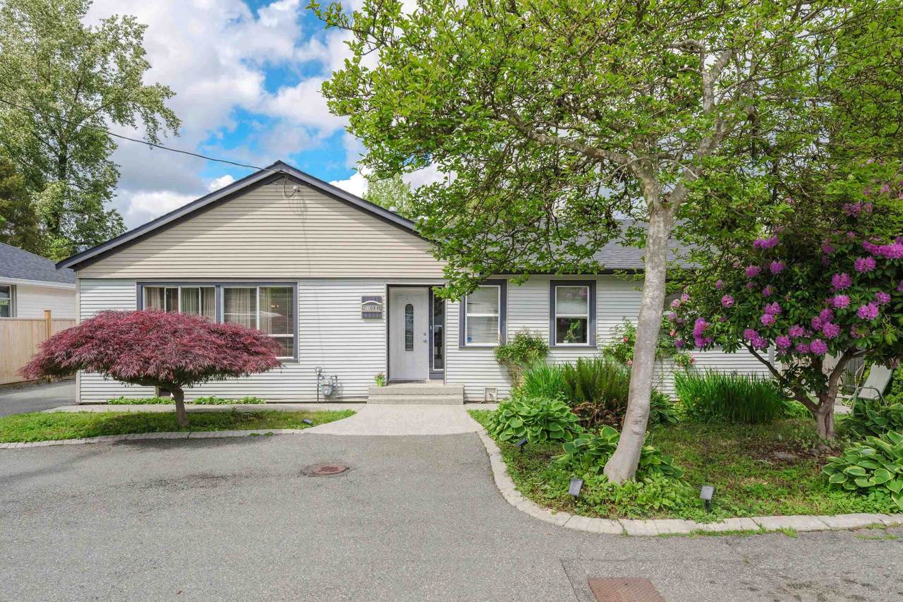 21089 Dewdney Trunk Road - Photo 1