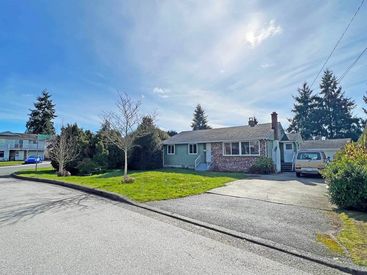 8520 Robinson Road - Photo 1