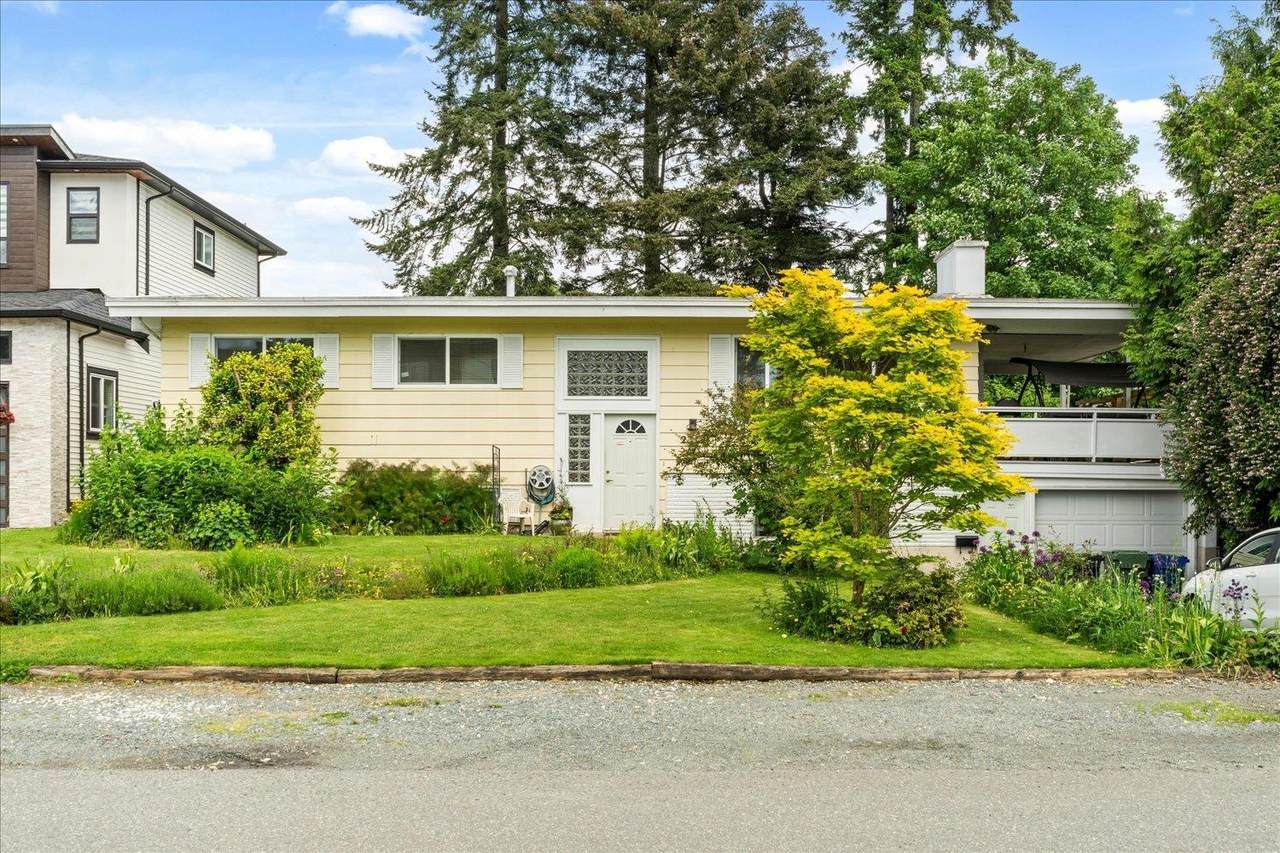 2512 James Street - Photo 1