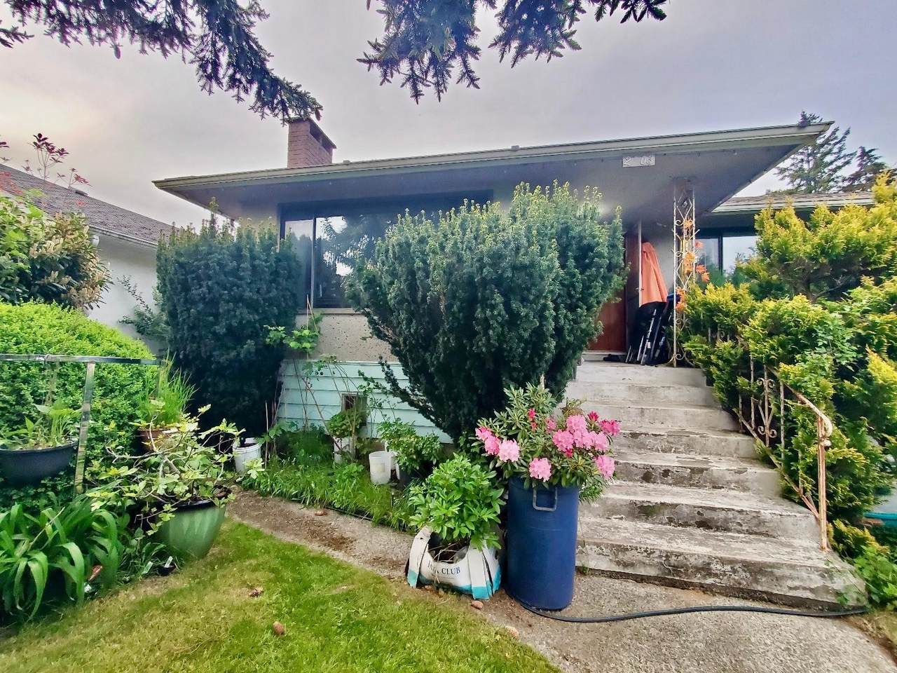 2803 54th Avenue - Photo 1