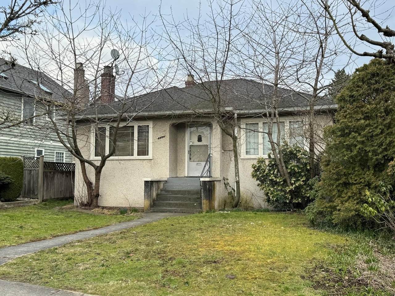 8504 Montcalm Street - Photo 1