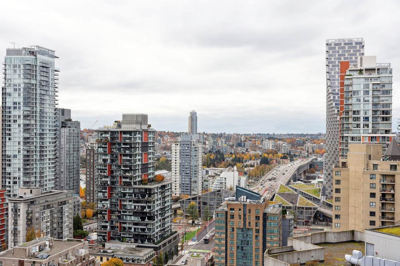 1188 Howe Street - Photo 1