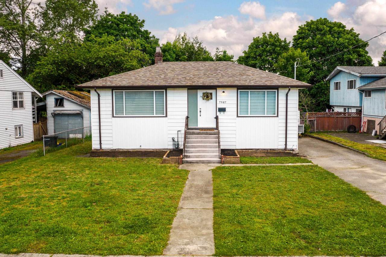 7987 Graham Avenue - Photo 1