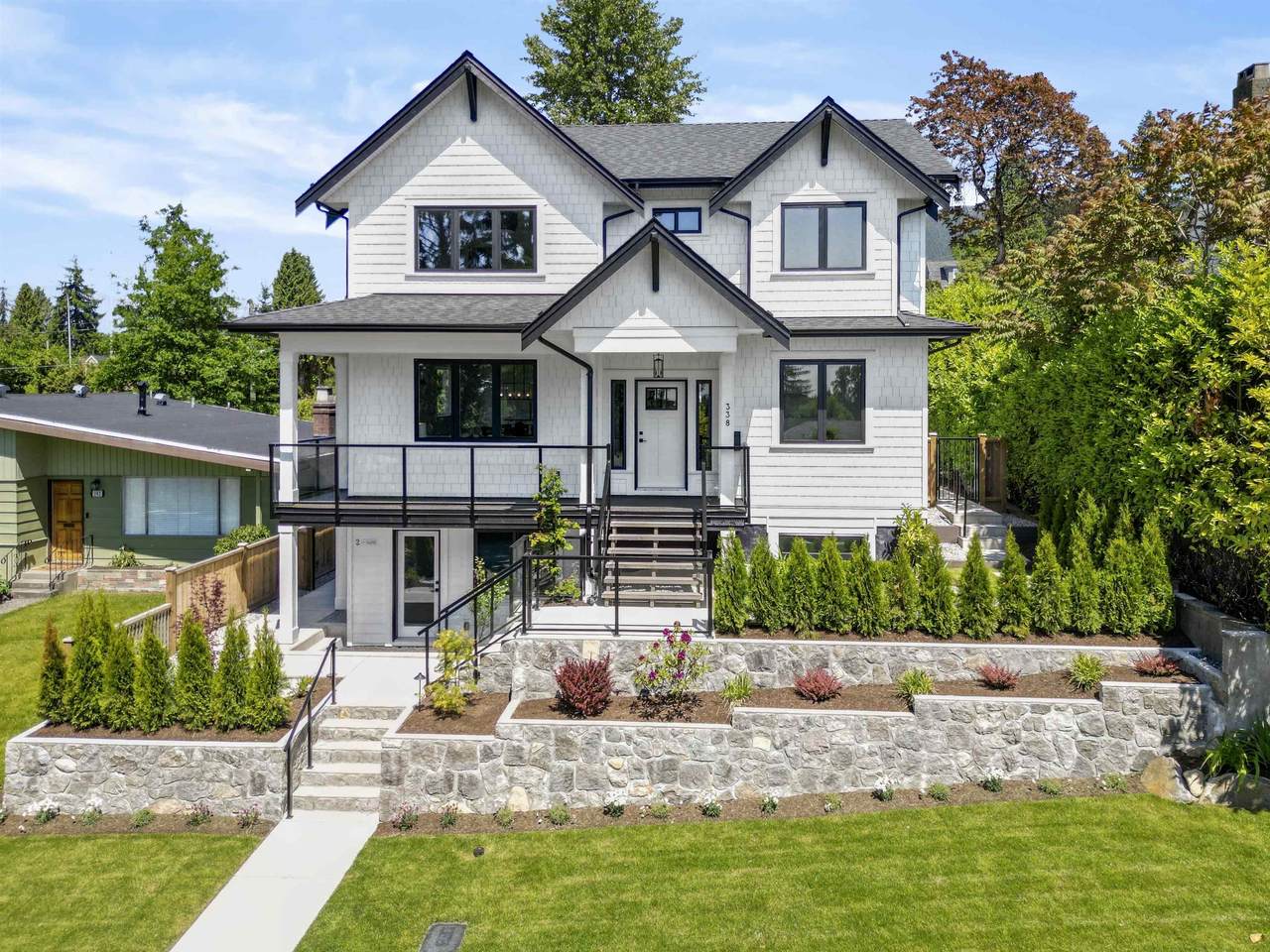 338 24th Street - Photo 1