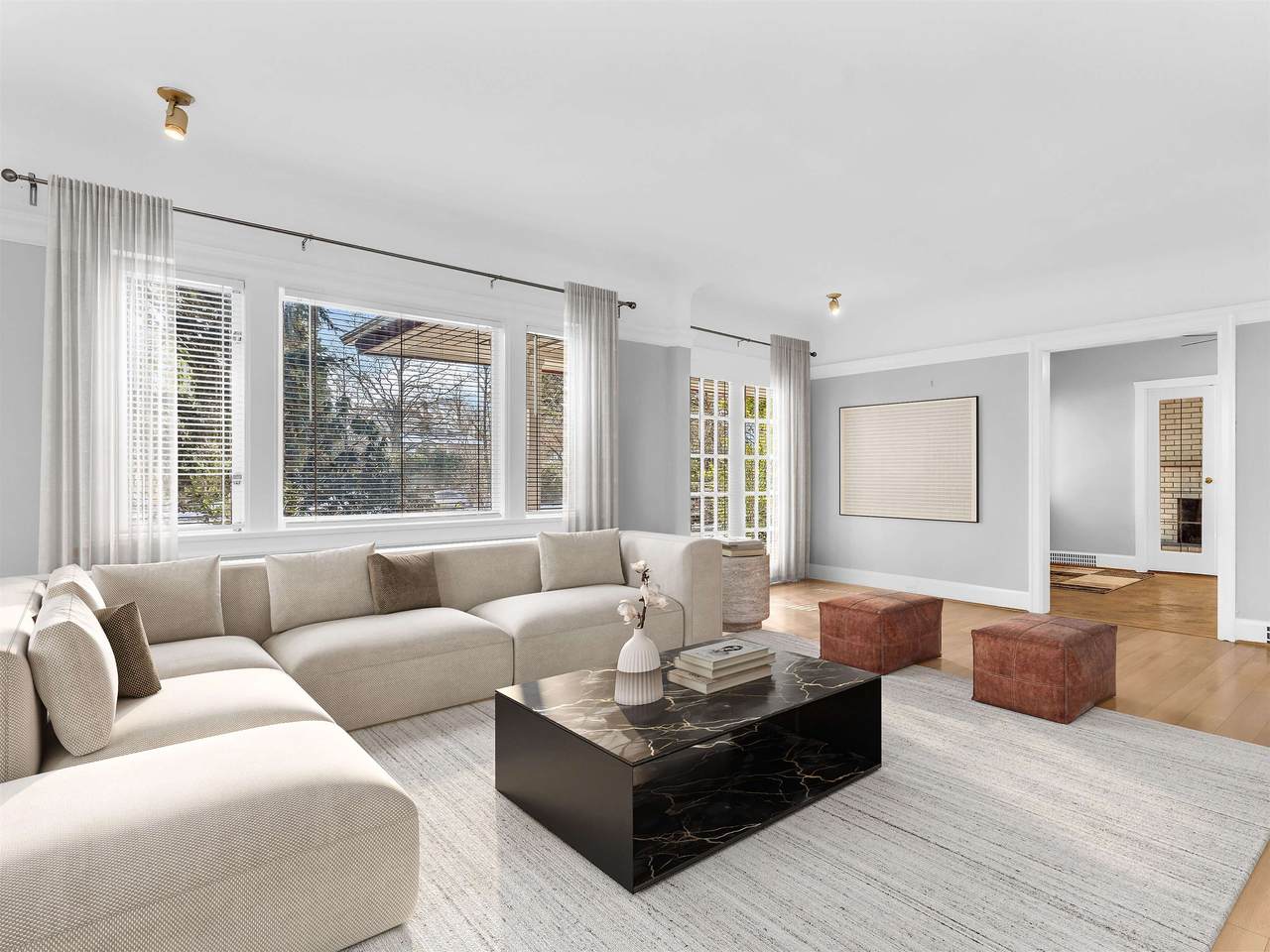 1751 King Edward Avenue - Photo 1