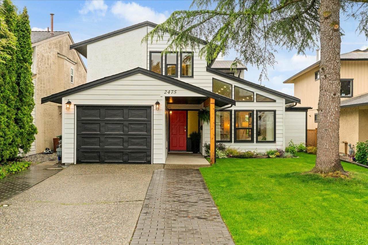 2475 Wayburne Crescent - Photo 1