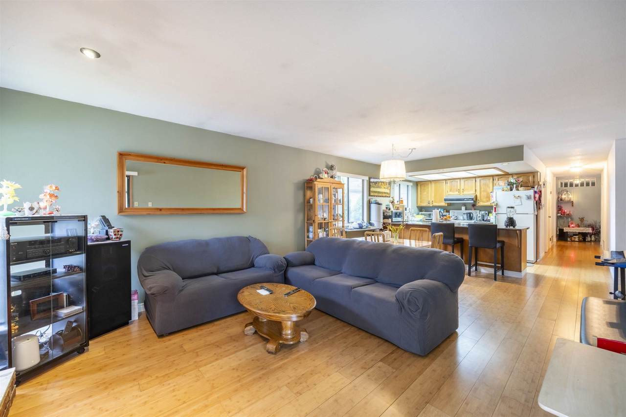 2480 Mclennan Avenue - Photo 1
