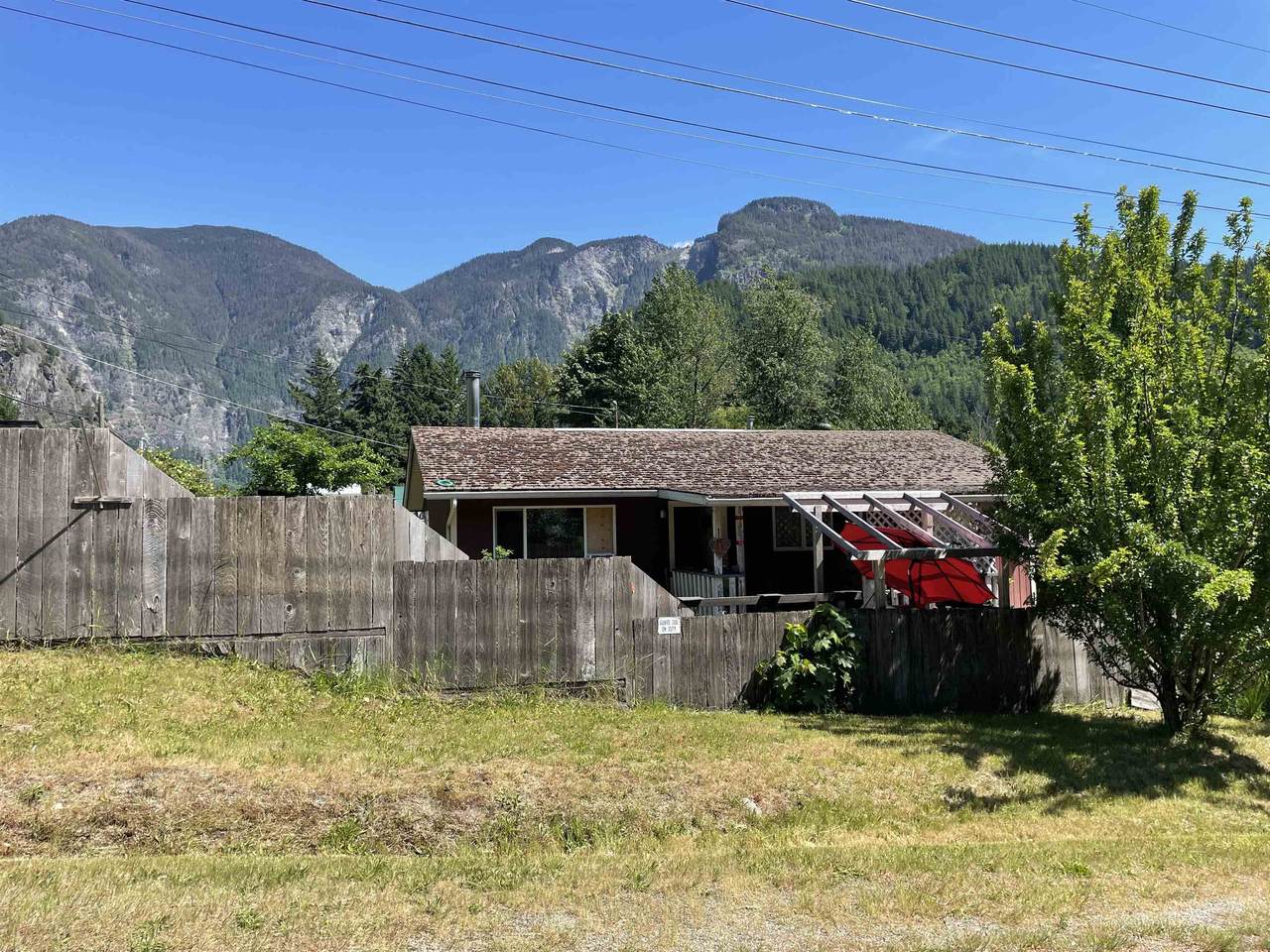 64954 Albert Street - Photo 1