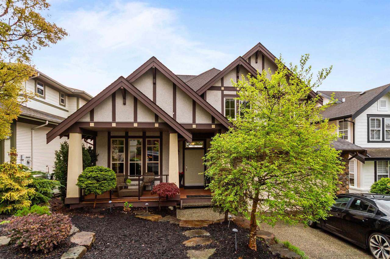 70 Fernway Drive - Photo 1