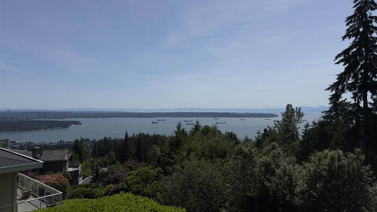 1474 Bramwell Road - Photo 1