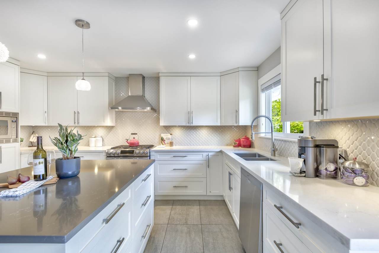5463 Westminster Avenue - Photo 1