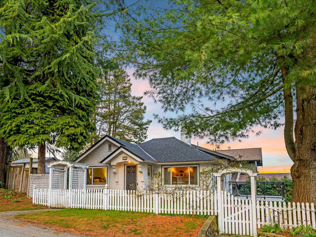 550 Sutherland Avenue - Photo 1
