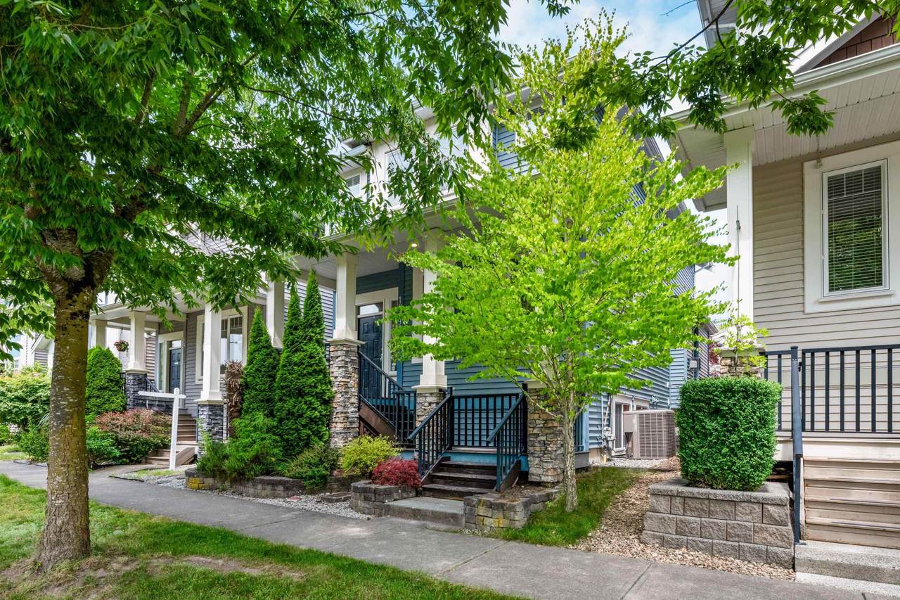 19393 66 Avenue - Photo 1