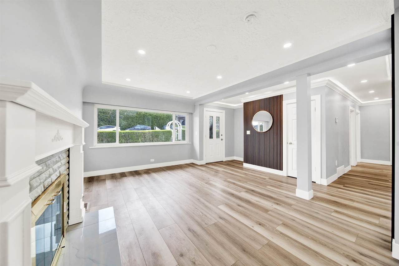 10327 125 Street - Photo 1