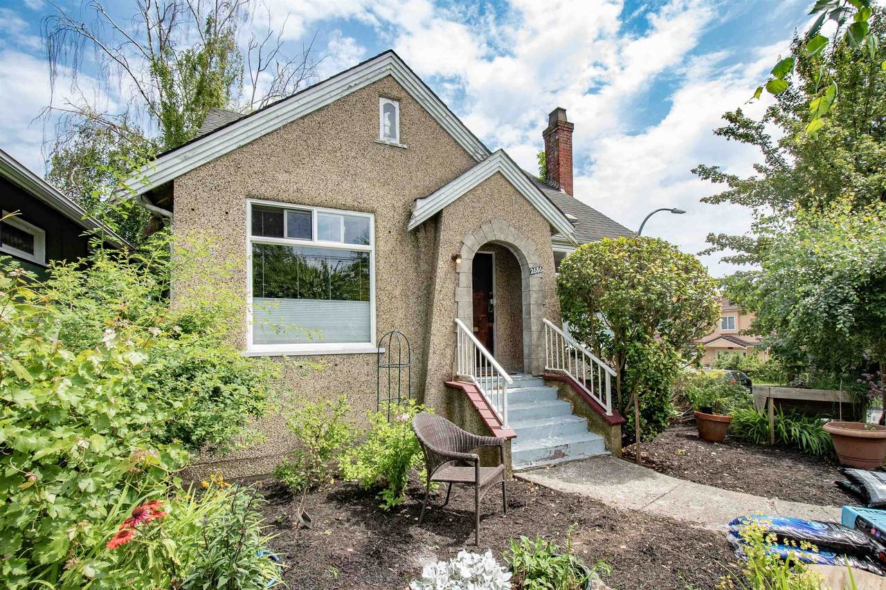 2686 Nanaimo Street - Photo 1